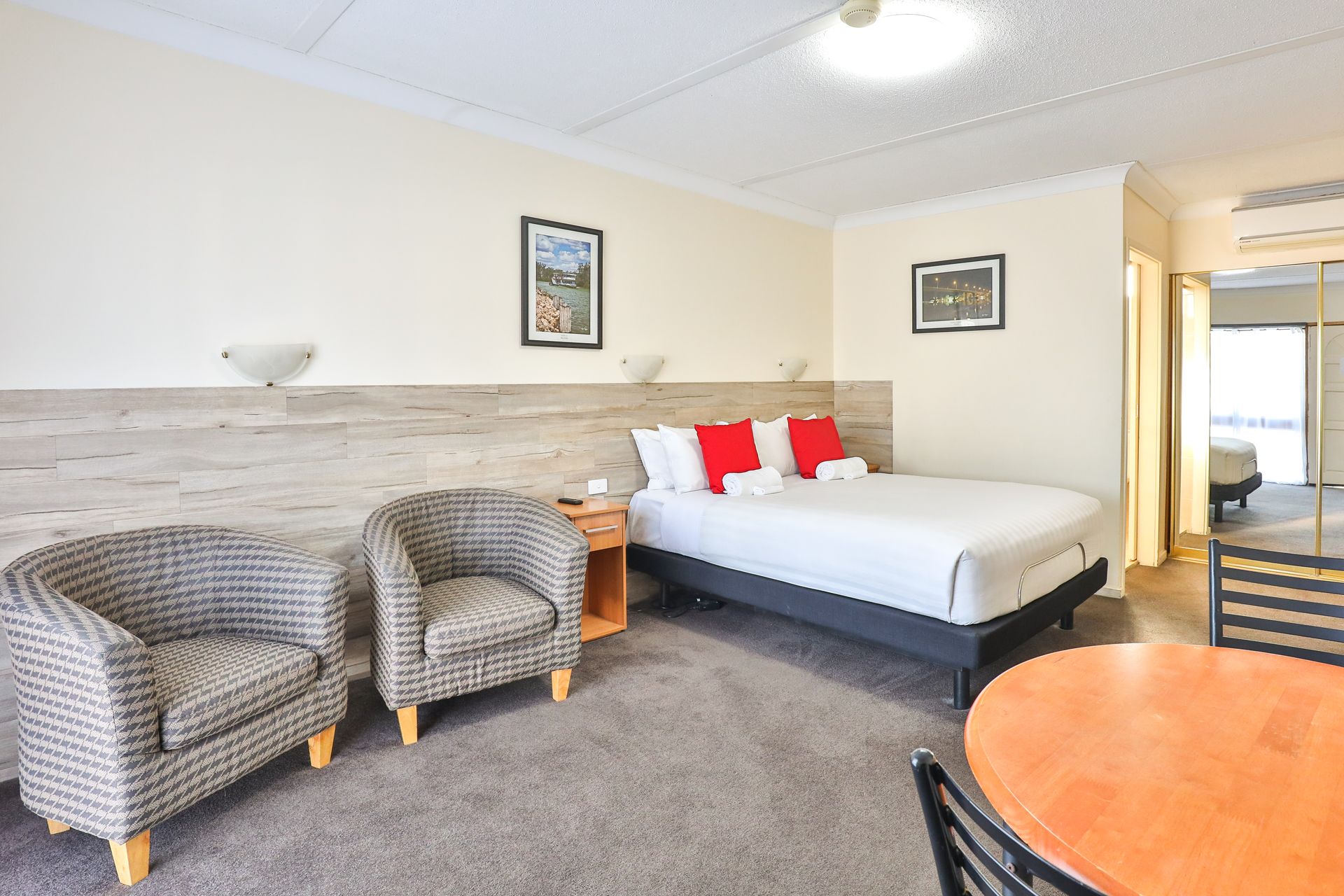 Boulevard Motor Inn - Standard Queen