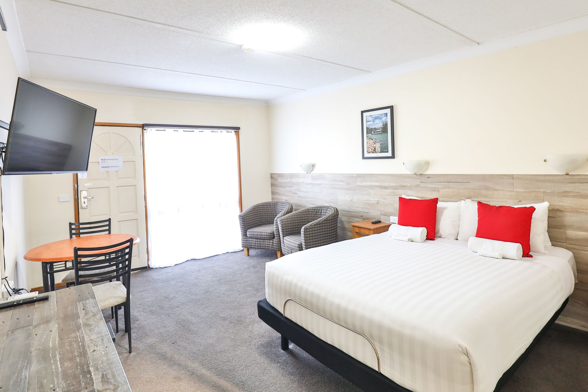 Boulevard Motor Inn - Standard Queen